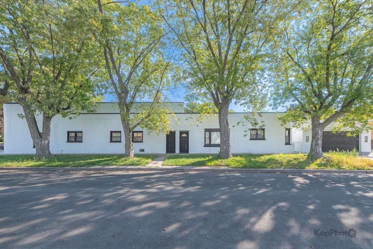 6259 W Peterson Avenue unit: 1R