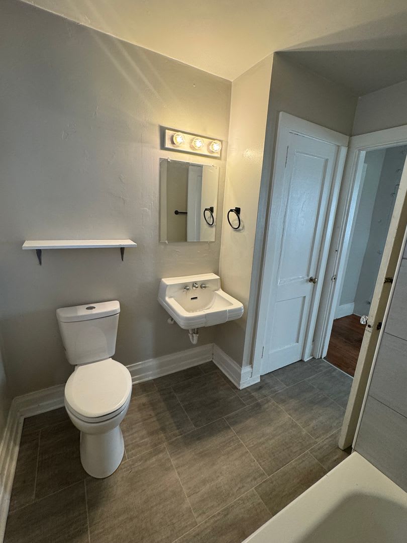 Adorable home in the heart of the medical district!