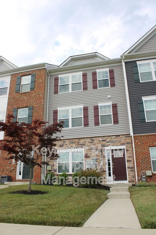 9818 Ruby Lockhart Blvd