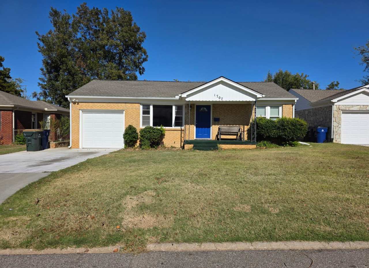 FOR RENT – 3 Bed / 1.5 Bath Home – $1,500/mo