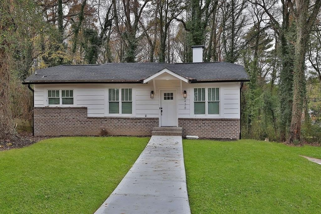 438 Hamilton E Holmes Drive