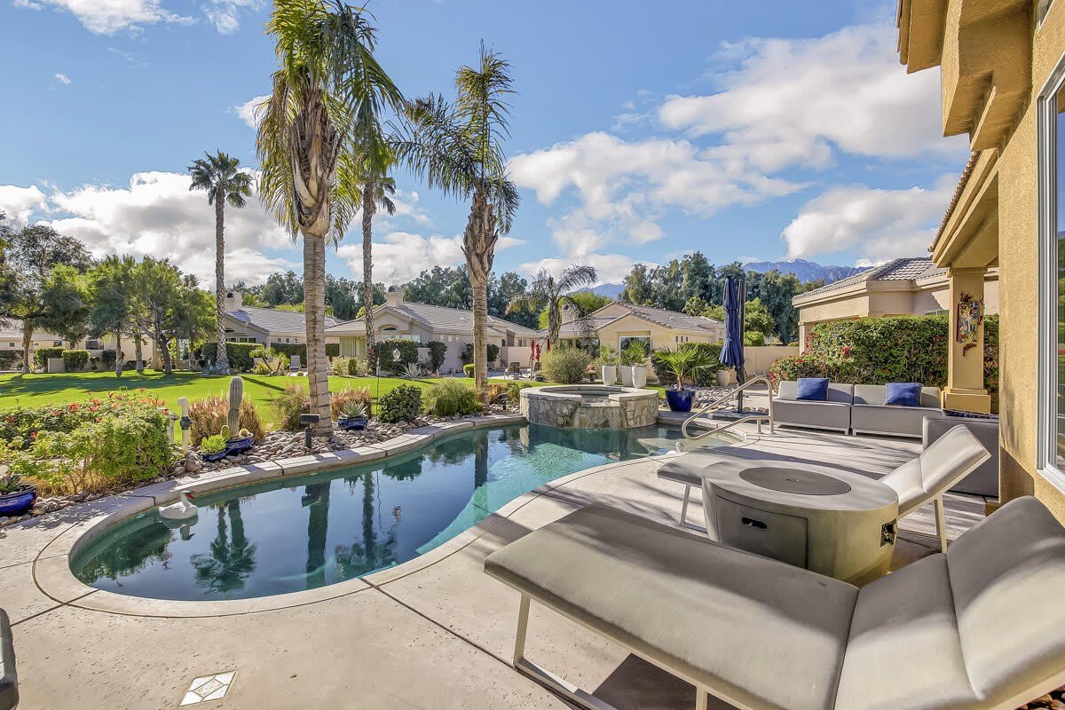 67361 N Laguna Drive