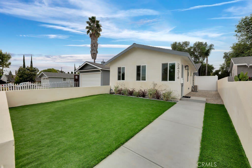 24314 W Friar Street