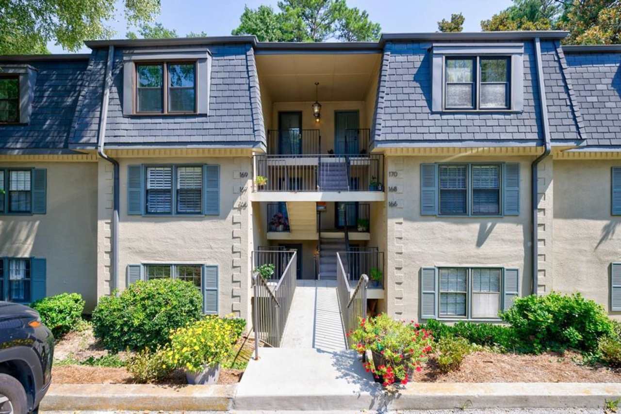 2 Bed and 2 Bath in Atlanta!