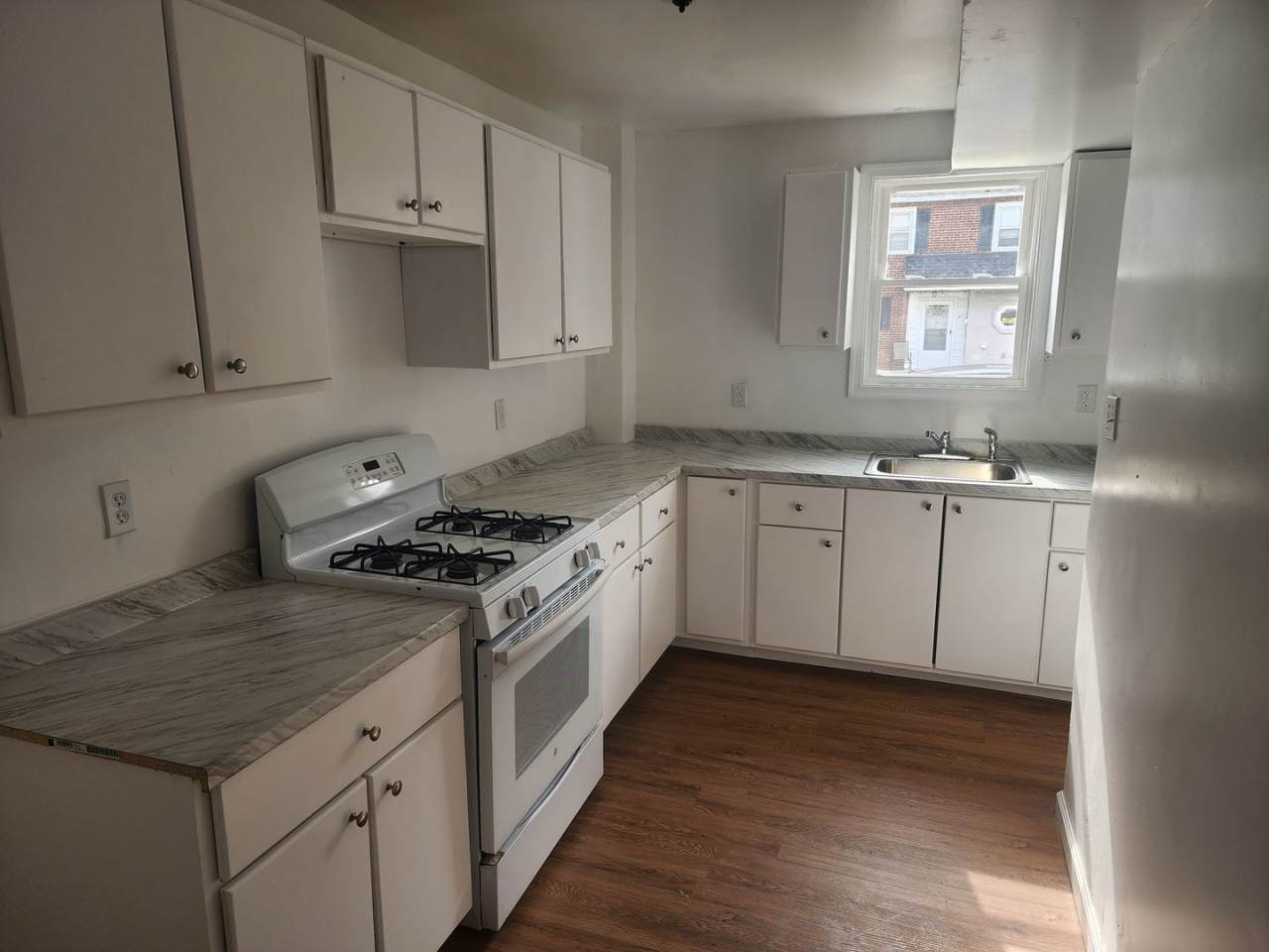 36 N. Rodney Dr. Edgemoor, DE 19809