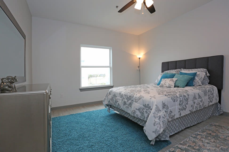 2500 N McColl
