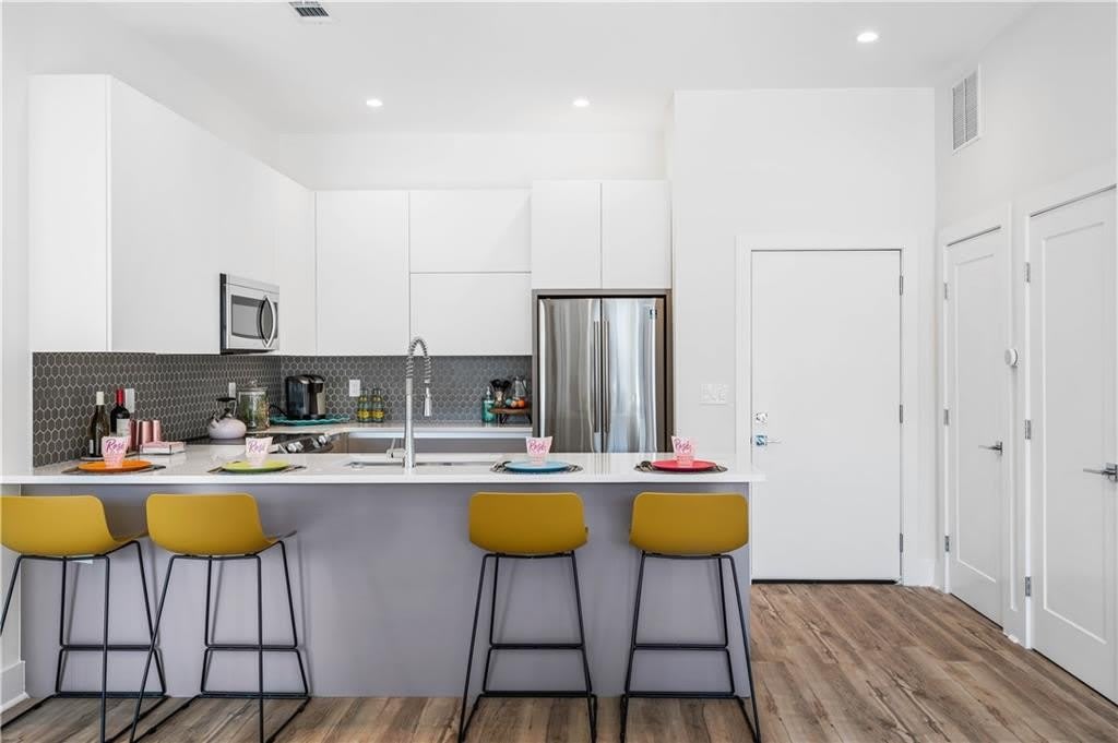 1155 Custer Avenue SE unit: 202