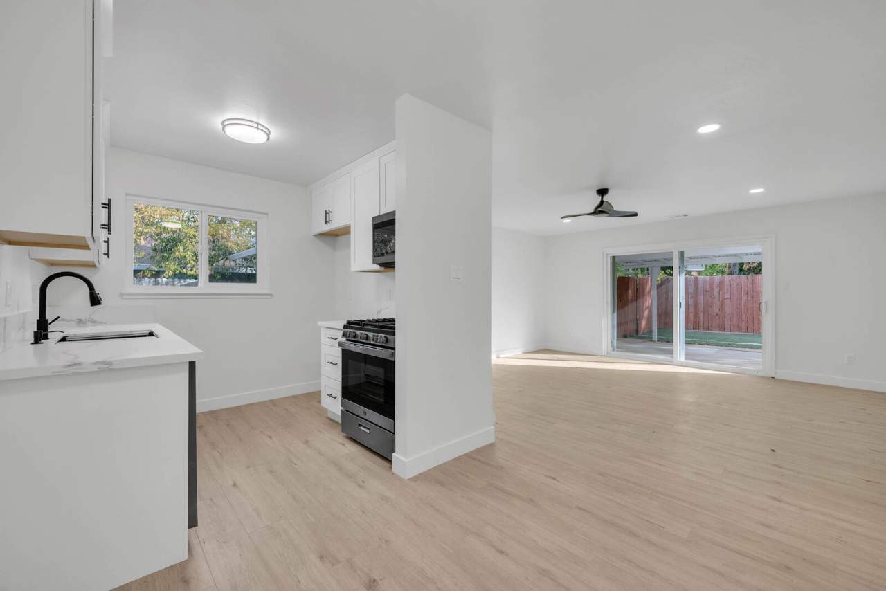 9678 Lake Natoma Drive