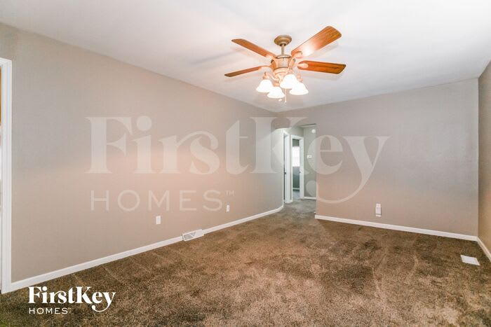 2 Northeast Ferrell Lane