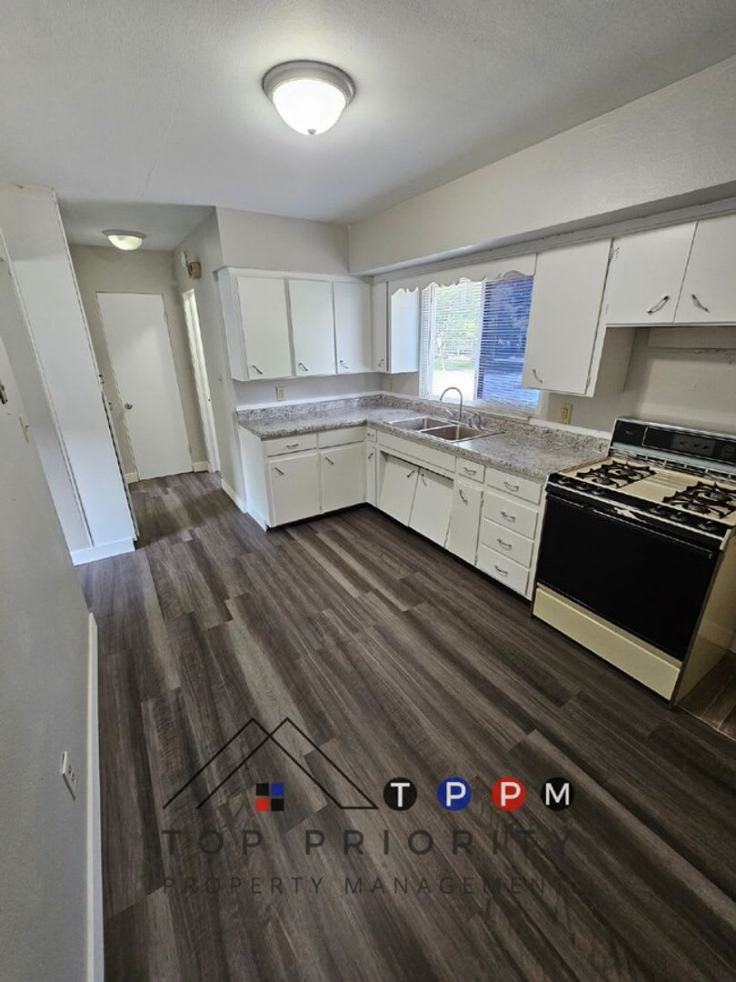 211 Fereday Ct - Unit A