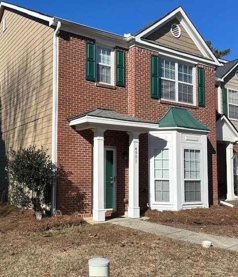 4901 Robinson Square Drive NW