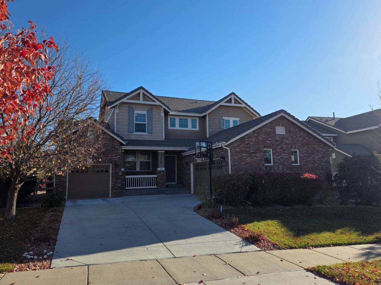 Beautiful and Expansive 4 Bed 3 Bath SFR by Buckley AFB
