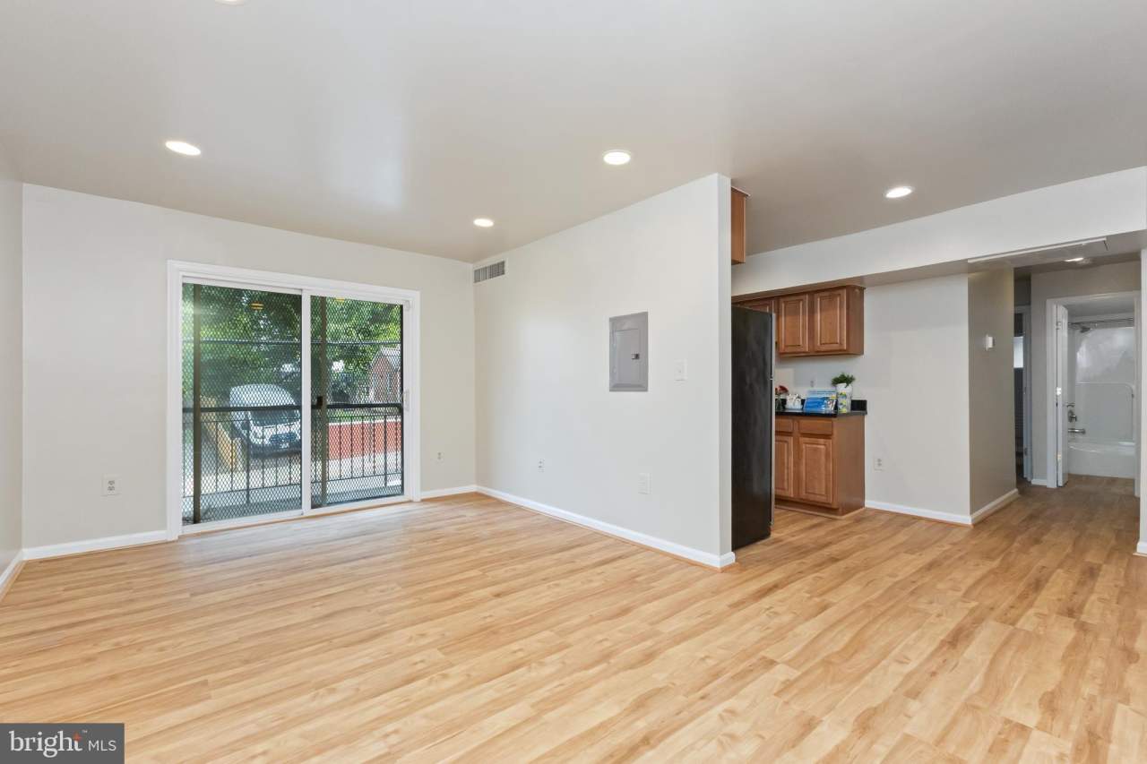 5009 D Street SE unit: 201