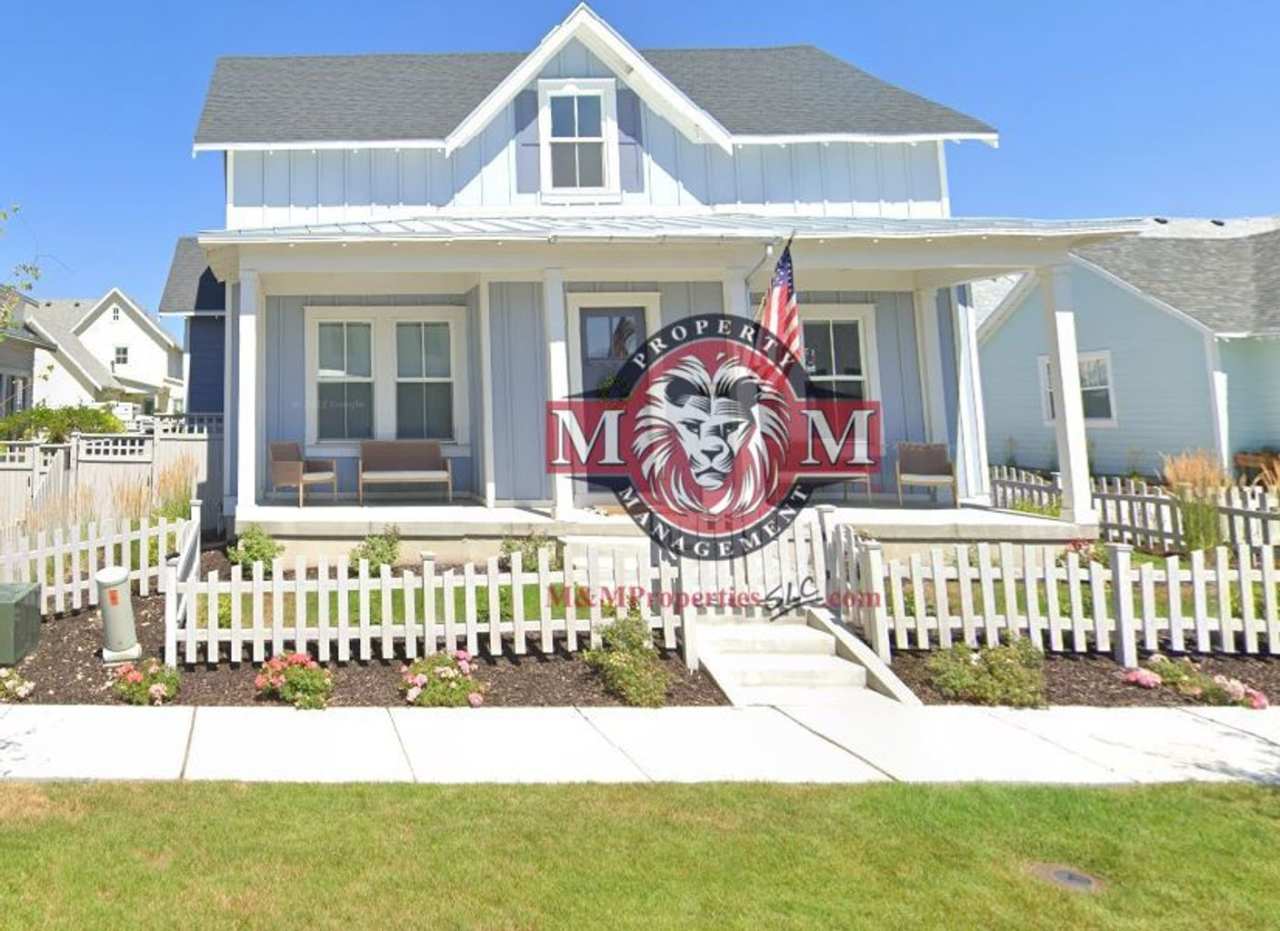 Gorgeous 5 Bed 3.5 Bath Home at Daybreak Island