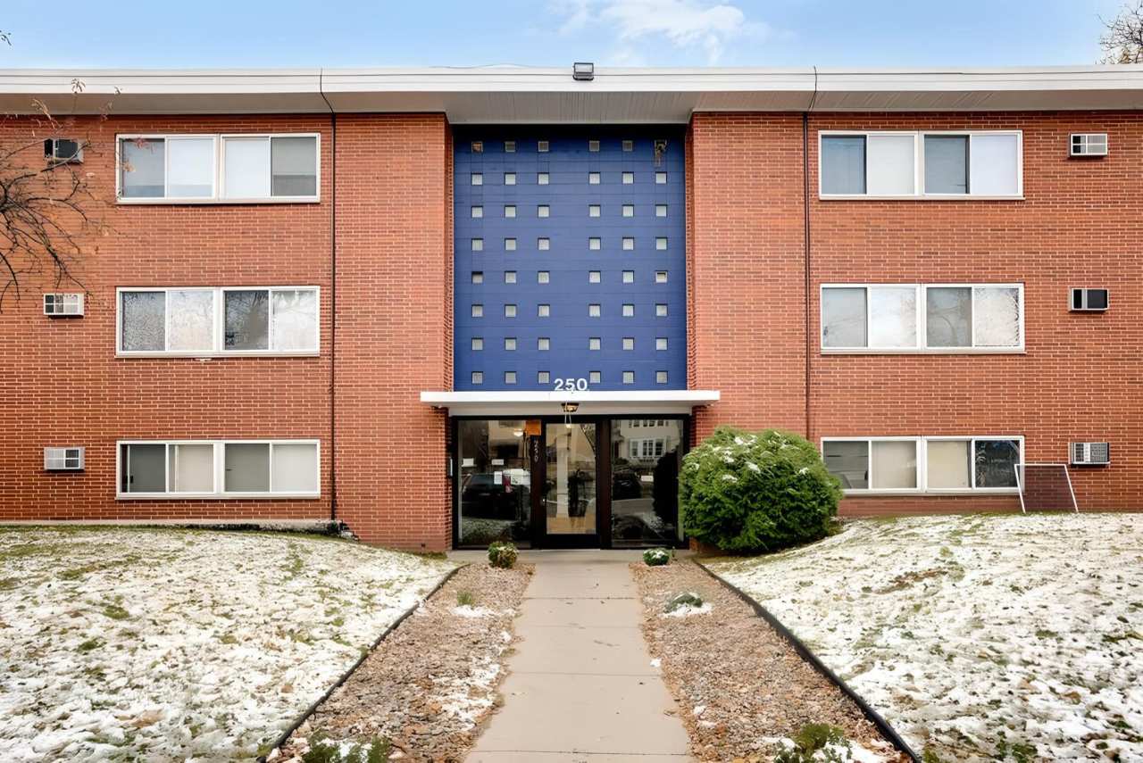 250 West Fuller Avenue - 4