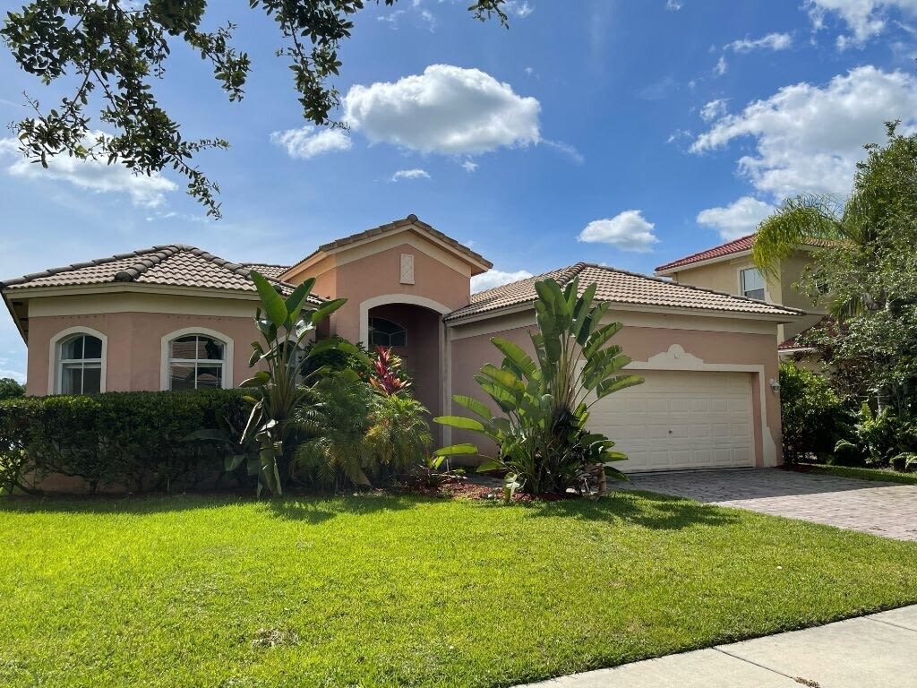 5518 Place Lake Drive