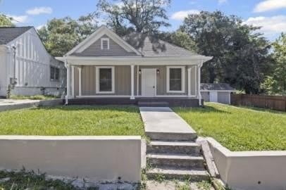 883 North Grand Avenue Northwest