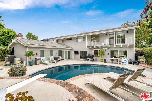 13133 Morrison Street