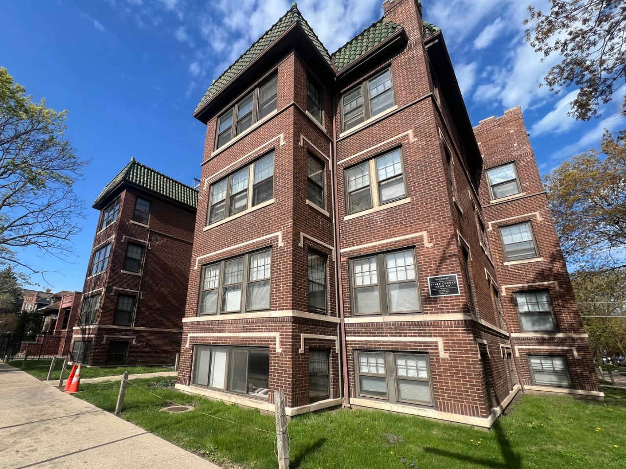 3348-1 W Sunnyside 2bed/1bath