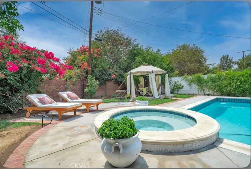 22220 Leadwell Street