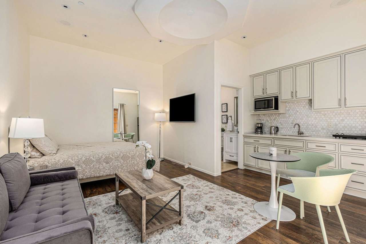 1041 Grandview Dr #A - Studio | 1 bathroom | Fully furnished