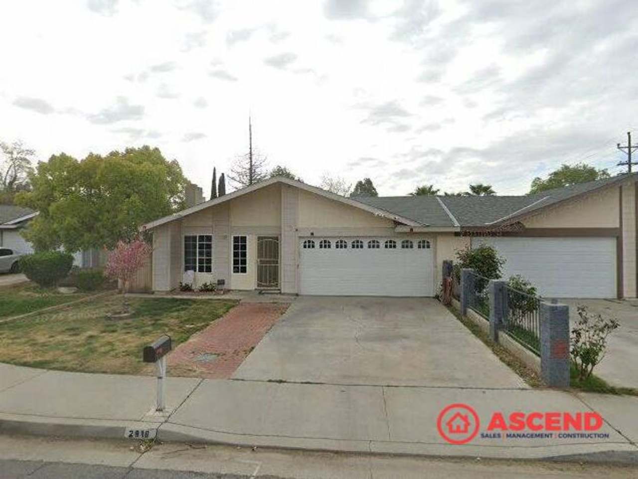 3 Bedroom Home Near Oswell  the 178 Freeway!