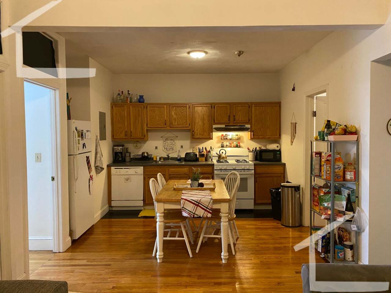 Renovated Brighton 4 Bed/2 Bath on Brookline Line for June 1st. Heat Included, Students Welcome