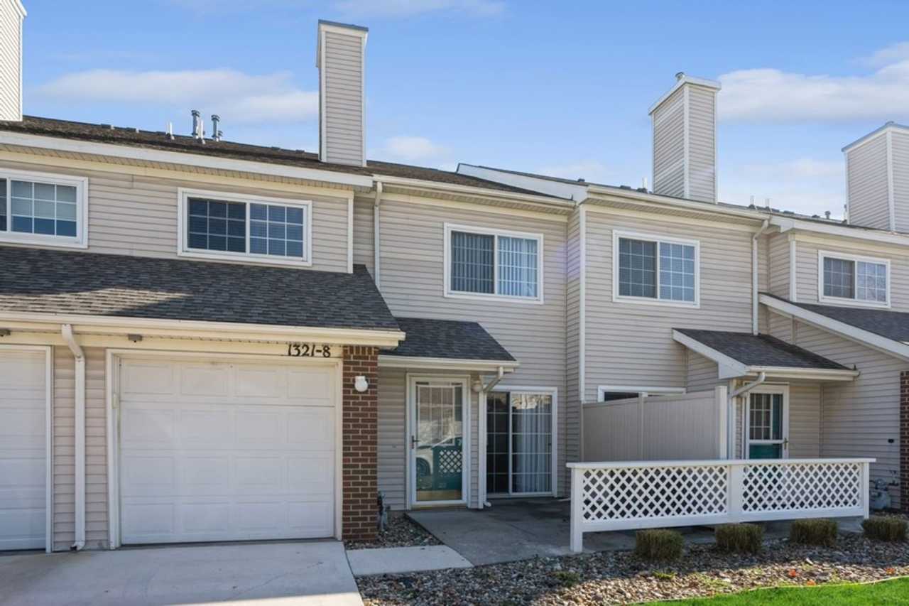 AFFORDABLE TOWNHOME!! 2 Bed, 1.5 Bath Townhome in Ankeny