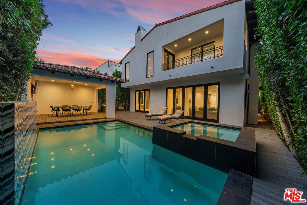 846 N Orange Grove Ave.