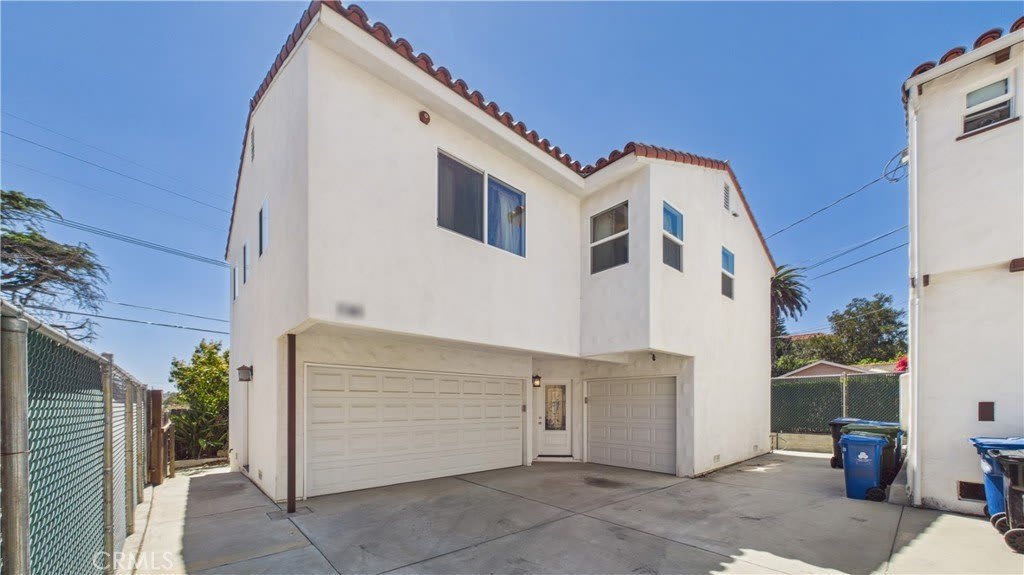 1143 W 10th Street