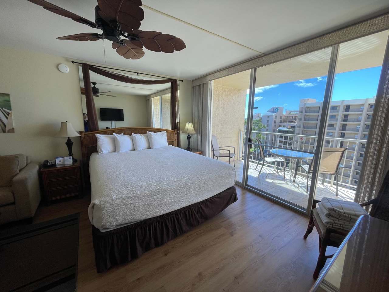 Royal Kahana Studio Apartment