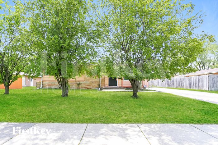 209 East Myrick Avenue