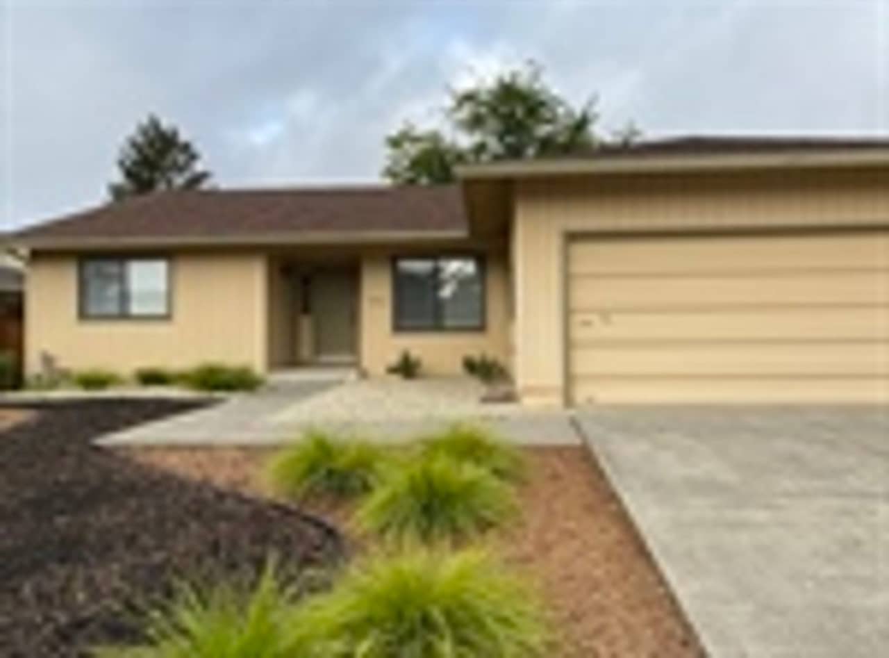 8835 Hood Mountain Circle