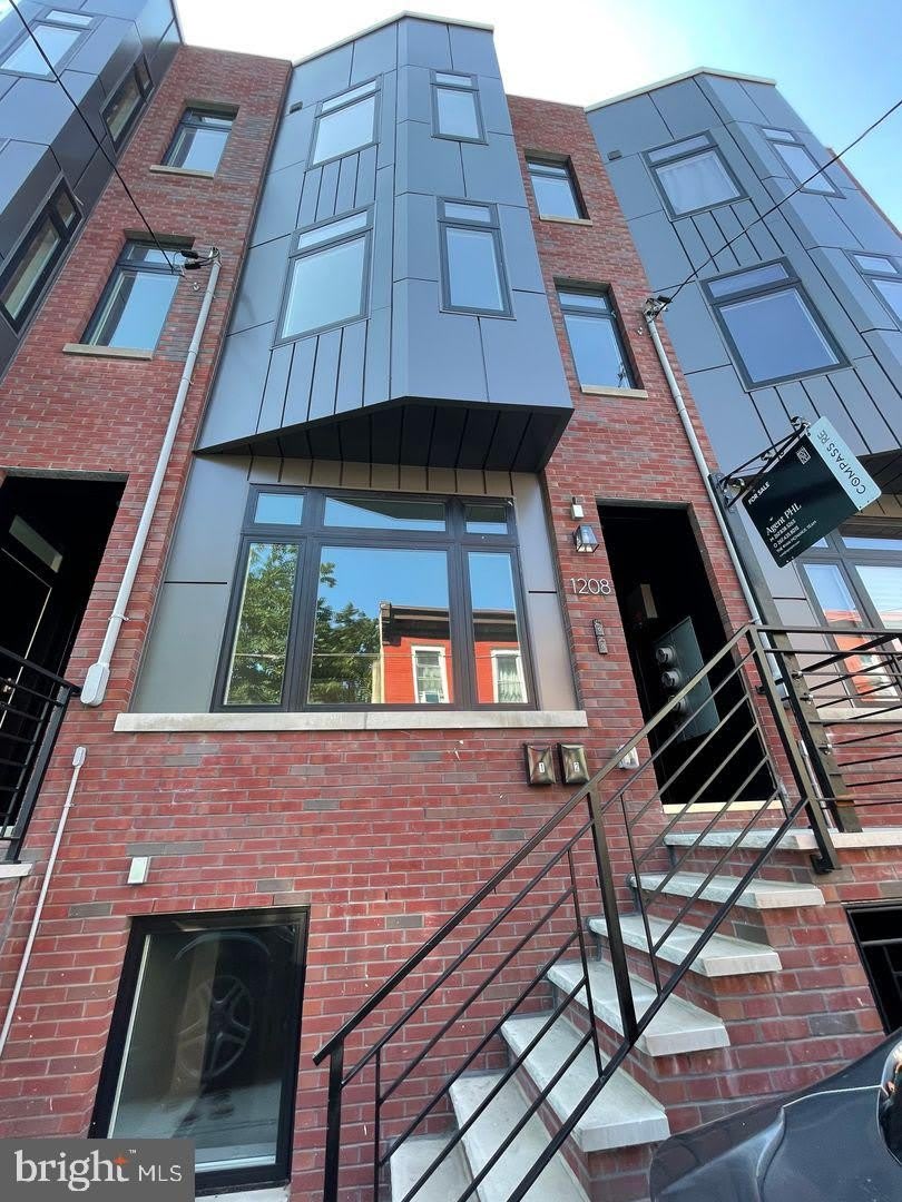 1208 N TAYLOR STREET