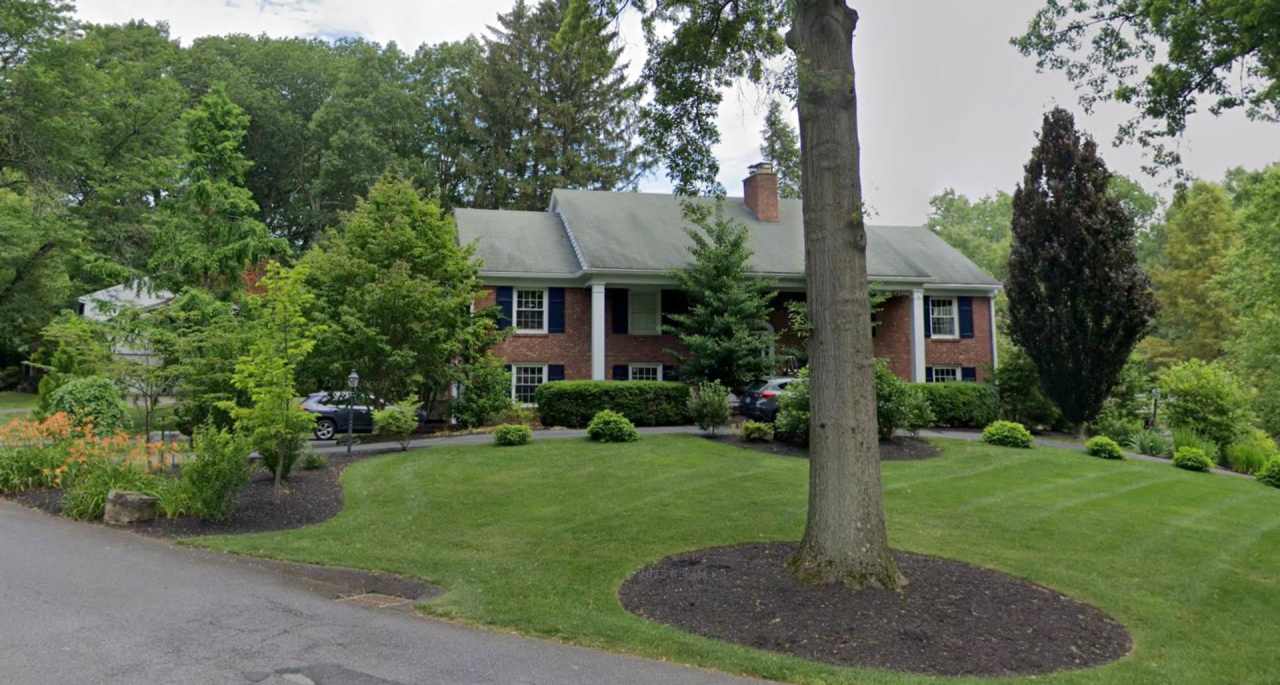 Gorgeous 4 Bed, 3 Bath House for Rent in Menands!