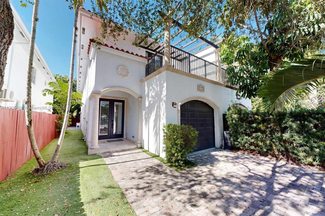 3180 New York Street