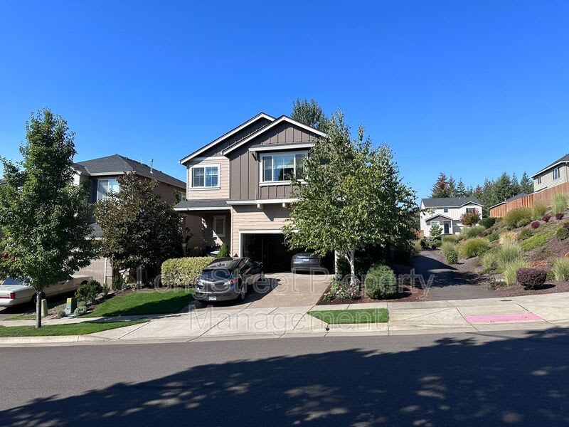 2690 NW Beehollow Lane