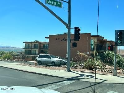 89 Acoma Blvd N unit: 3