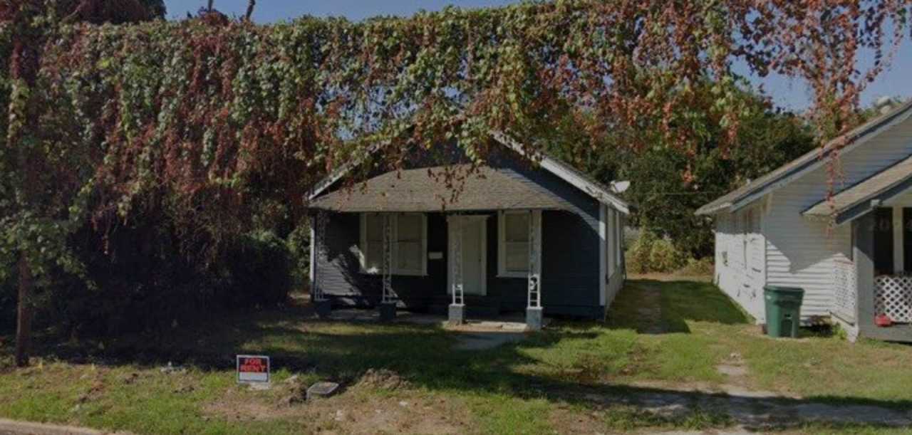House For Rent - 1380 Live Oak St, Beaumont, TX 77703