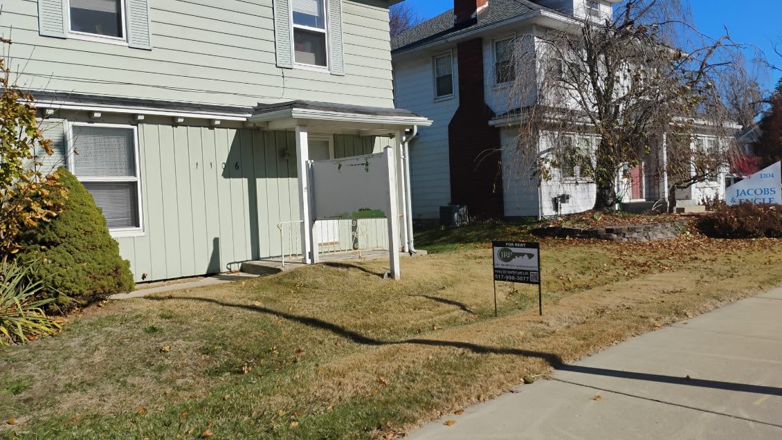 1106 West Michigan Avenue - Lower