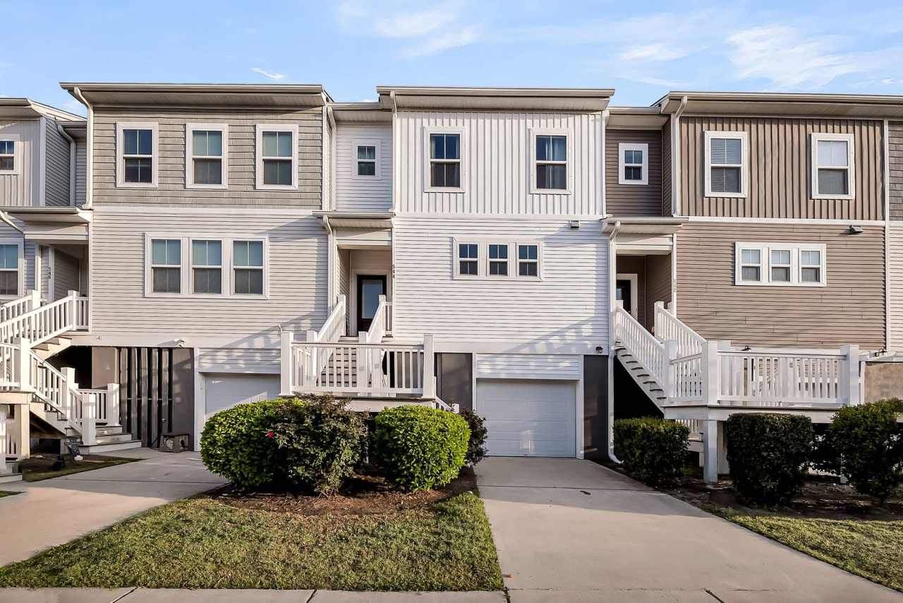 Charming Johns Island Retreat with Modern Amenities