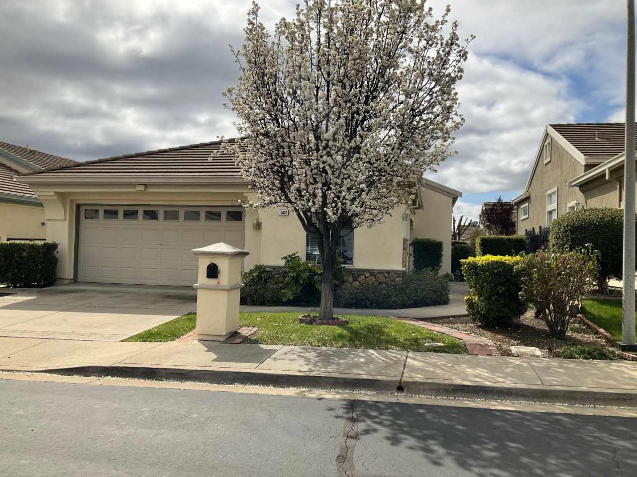 1582 Braeburn Way