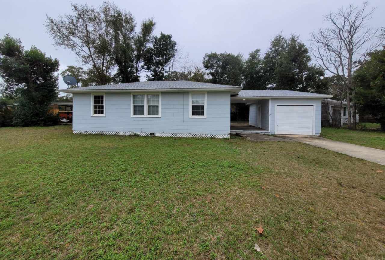 MOVE IN SPECIAL: HALF OFF first full month of rent!!!