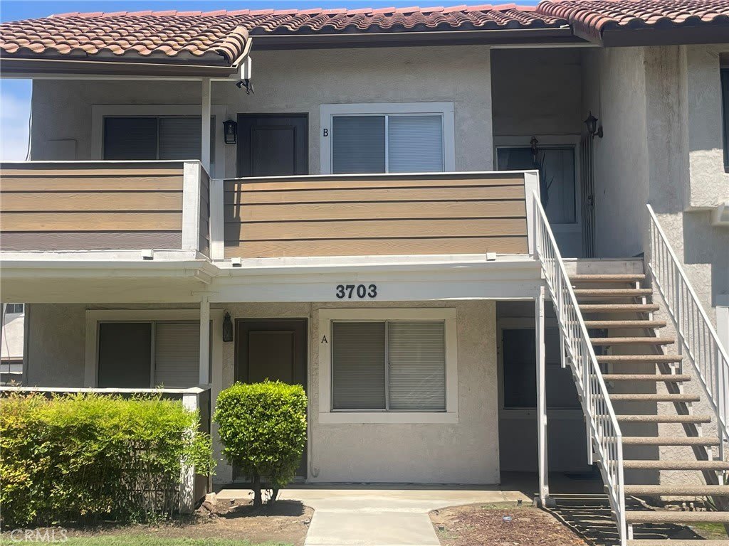 3703 Country Oaks Loop