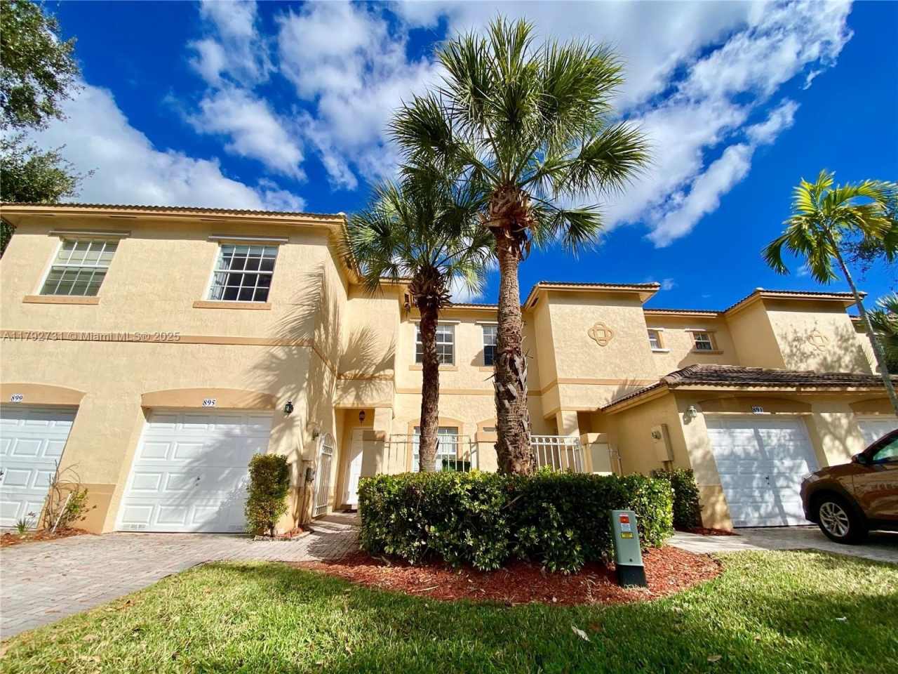 895 NW 170th Ter