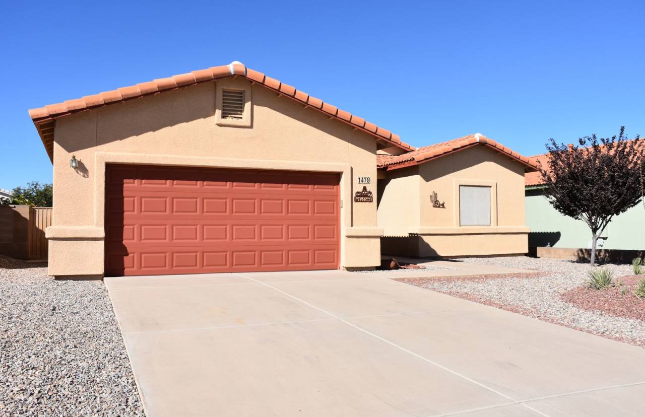 Great House Close to Everything