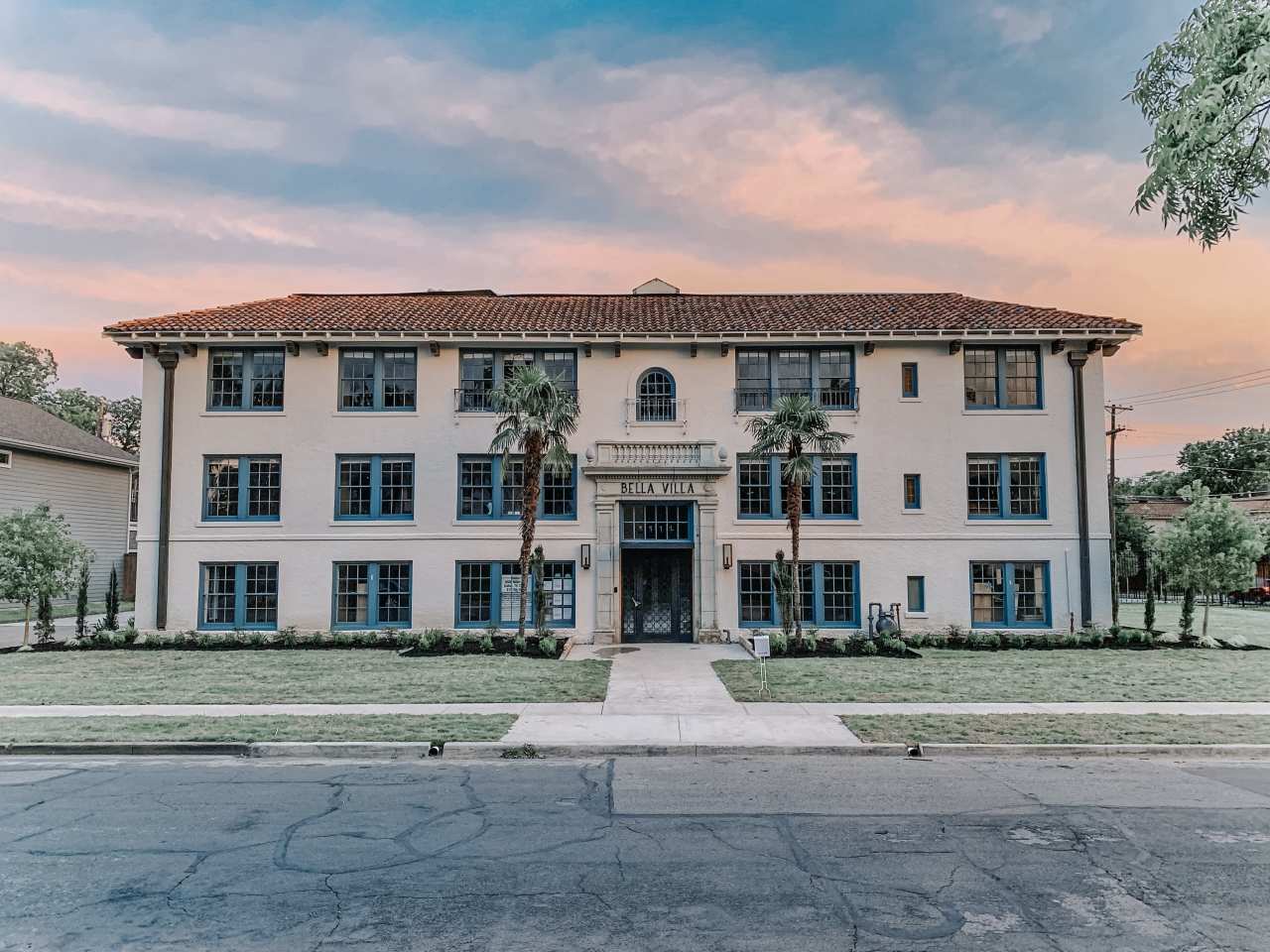 BELLA VILLA