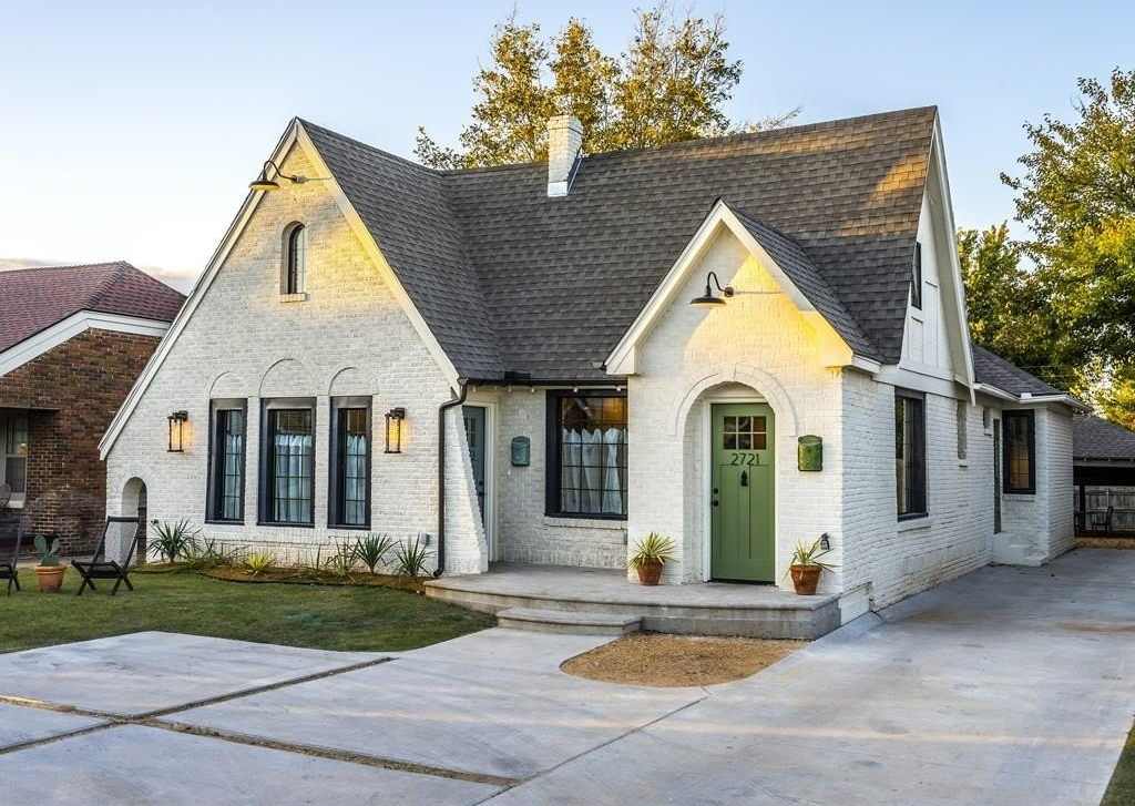 2721 NW 19 Street