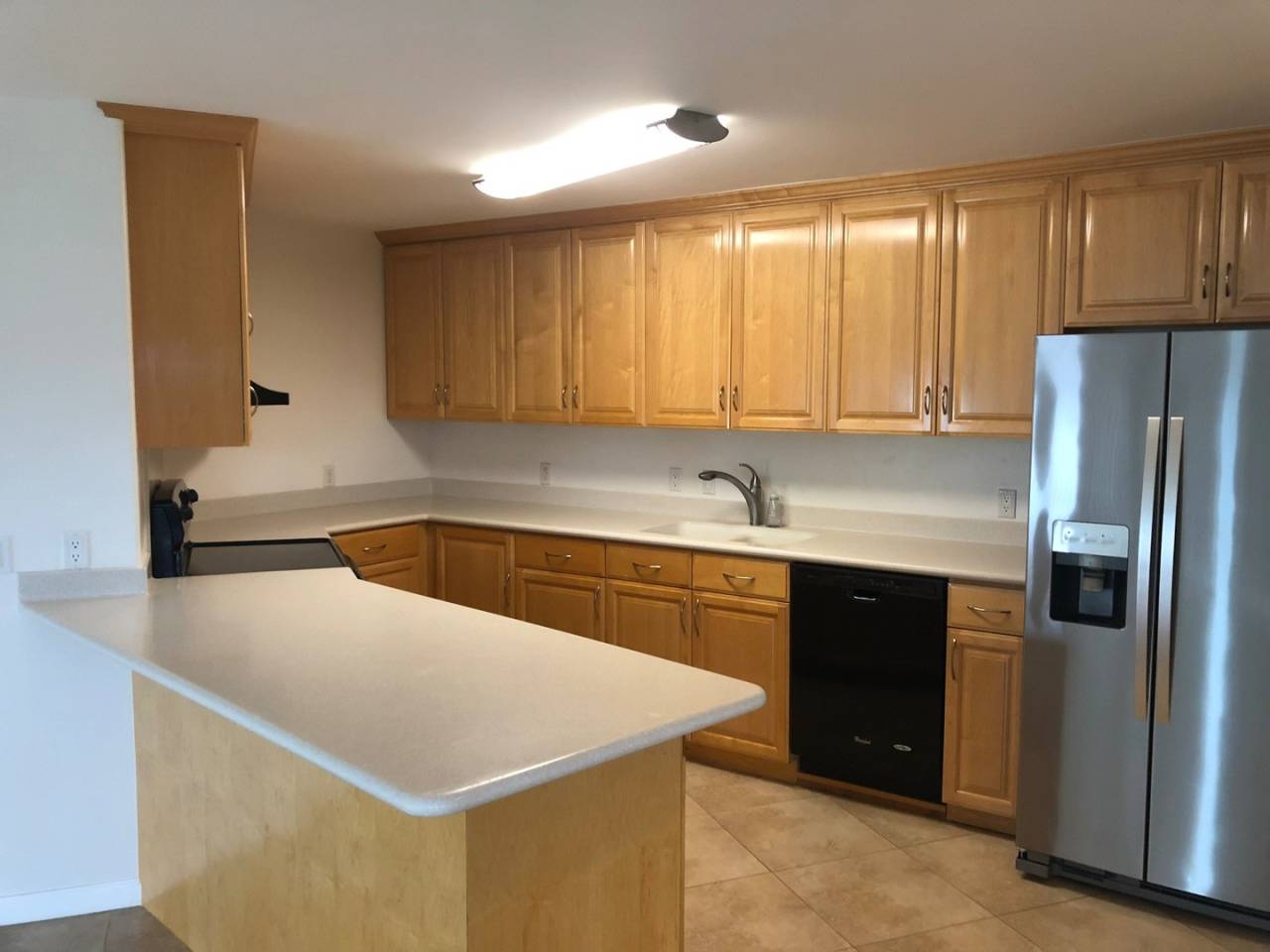 Private Duplex Home Across from Kahala Mall