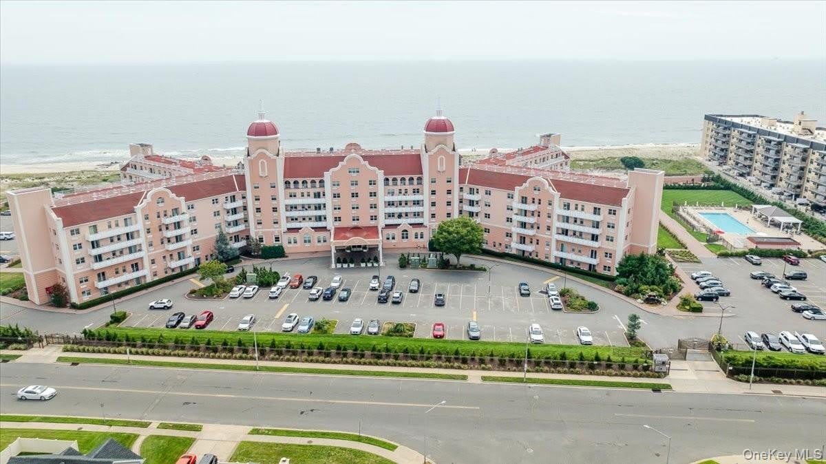 2 Richmond Road unit: 4Th Floor